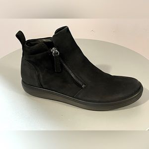 Ecco black suede bootie, Size 8.
